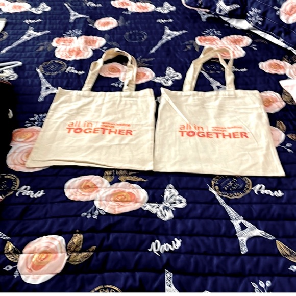 Two ( 2 ) Canvas Bags! NWOT! - Picture 3 of 5